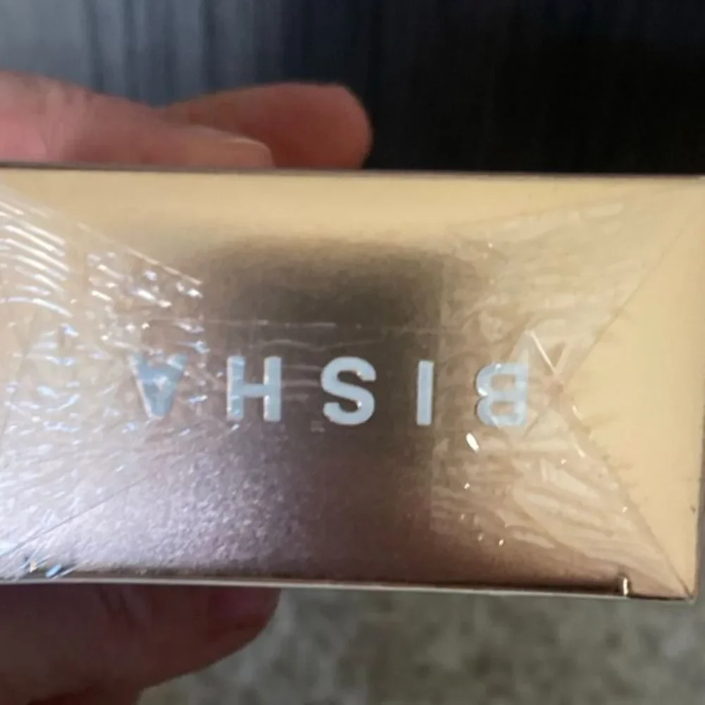 Bisha The Essential Setting Powder - Tokyo Translucent BNIB, SEALED
